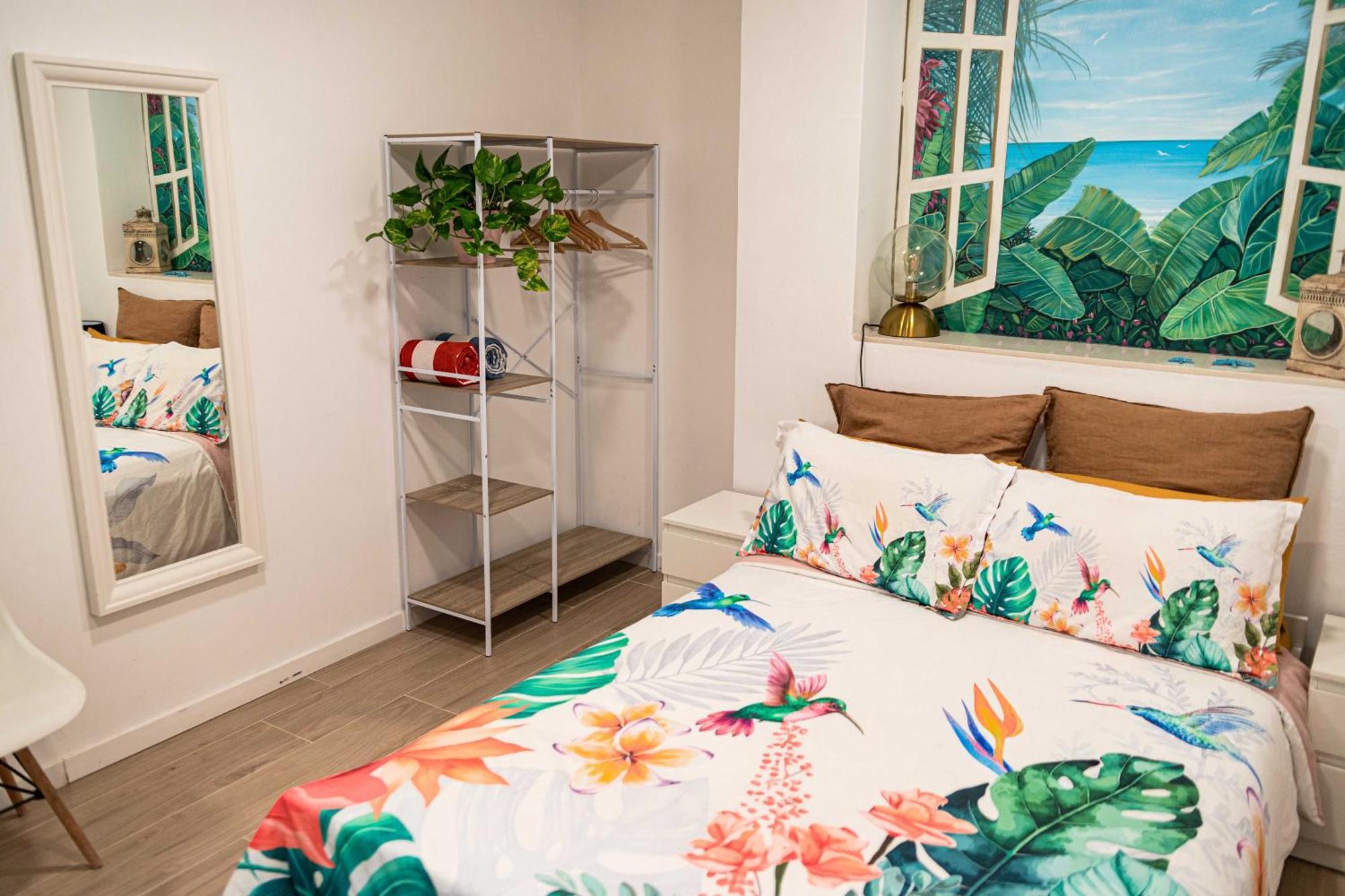 Artistic Flat Next To Ruzafa Welcome To The Jungle Valenza Esterno foto