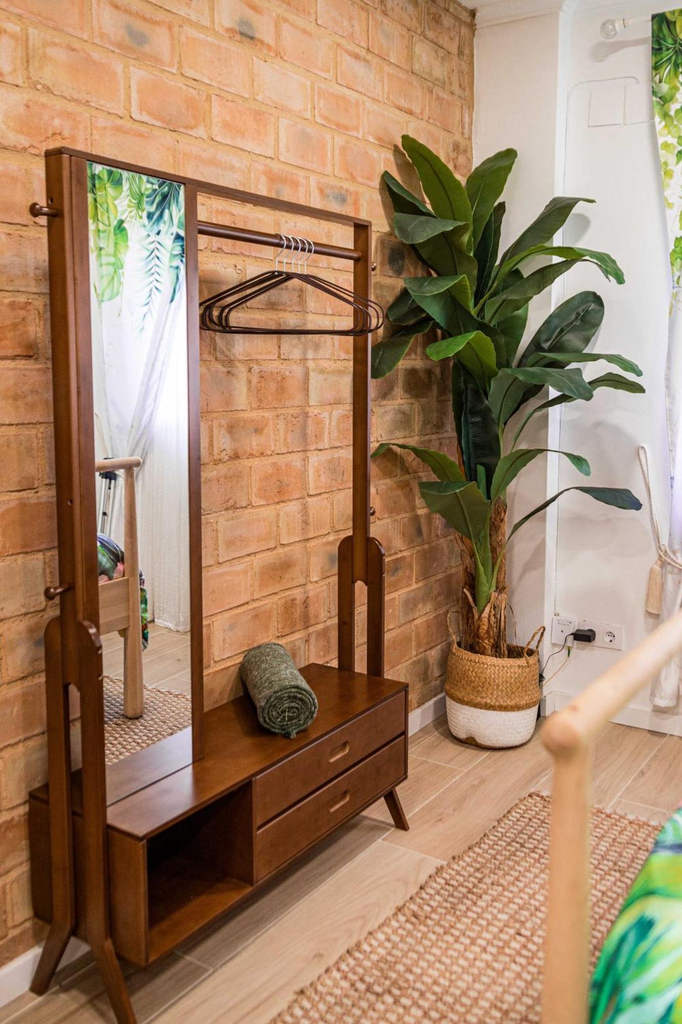 Artistic Flat Next To Ruzafa Welcome To The Jungle Valenza Esterno foto