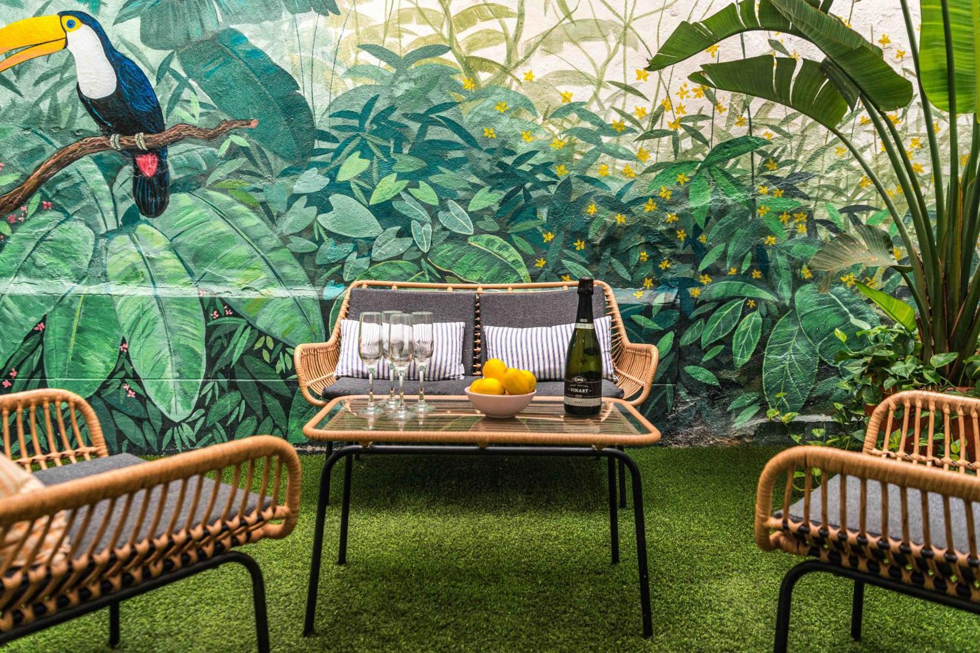 Artistic Flat Next To Ruzafa Welcome To The Jungle Valenza Esterno foto