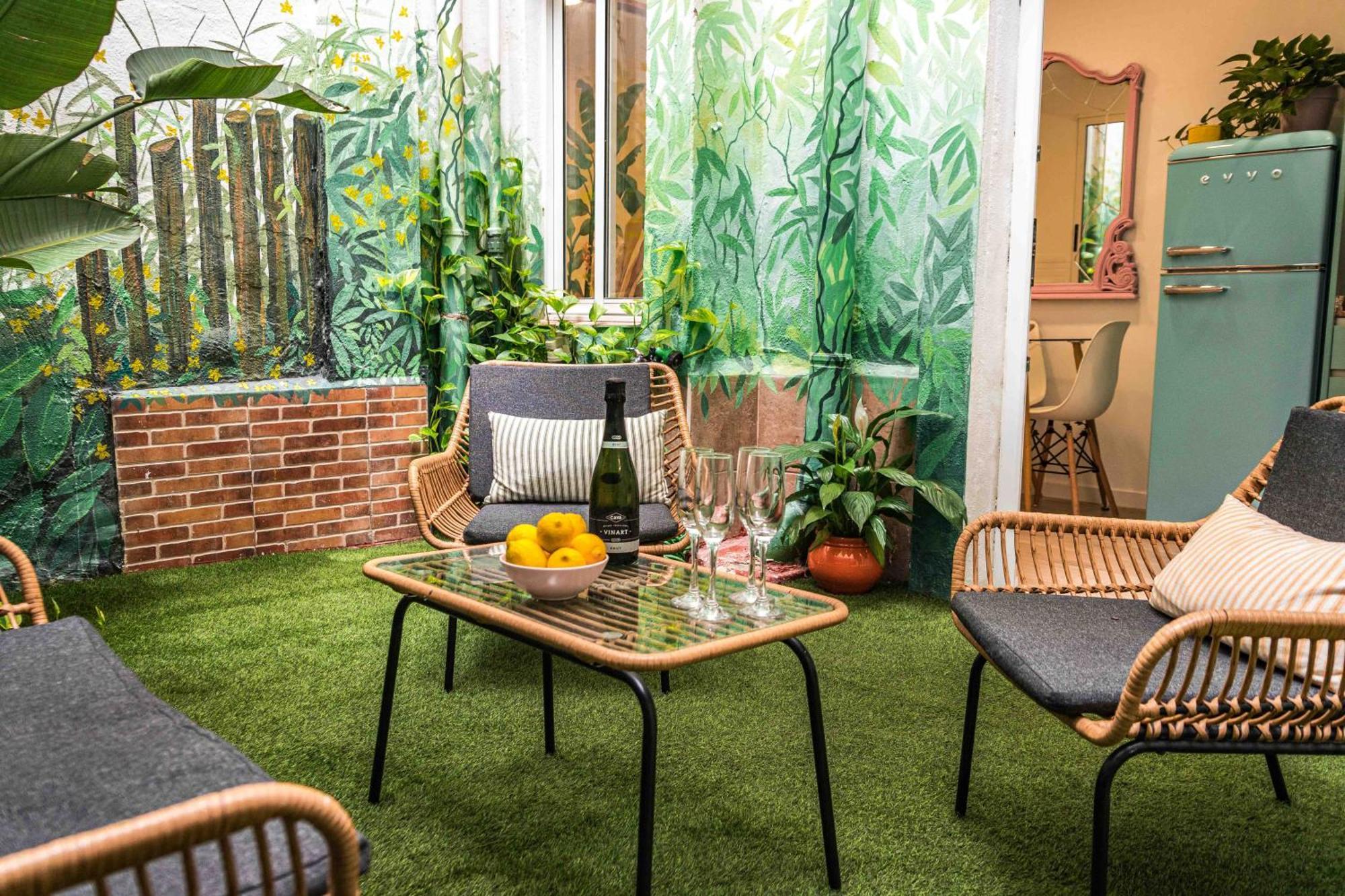 Artistic Flat Next To Ruzafa Welcome To The Jungle Valenza Esterno foto